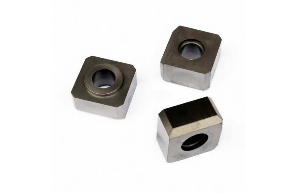 Compact graphite bearing suitable for high-speed machinery