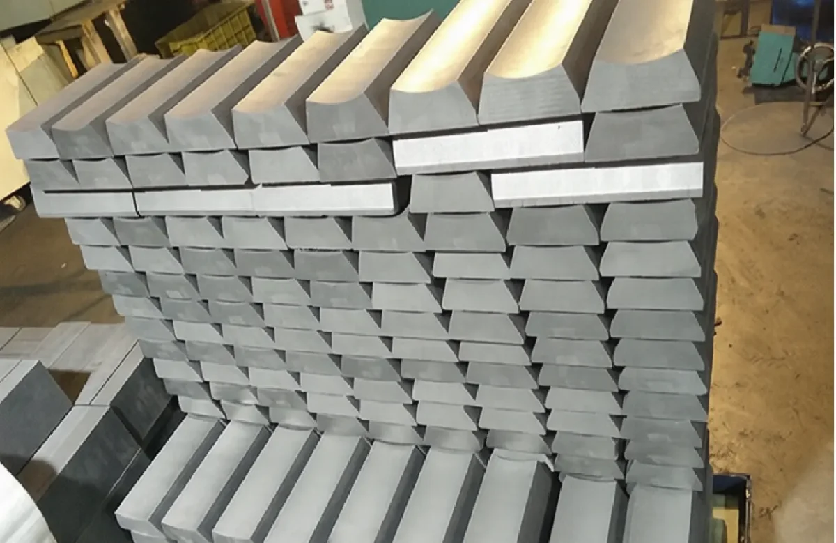 graphite block003 Large graphite block for heavy-duty industrial equipment and precision forming