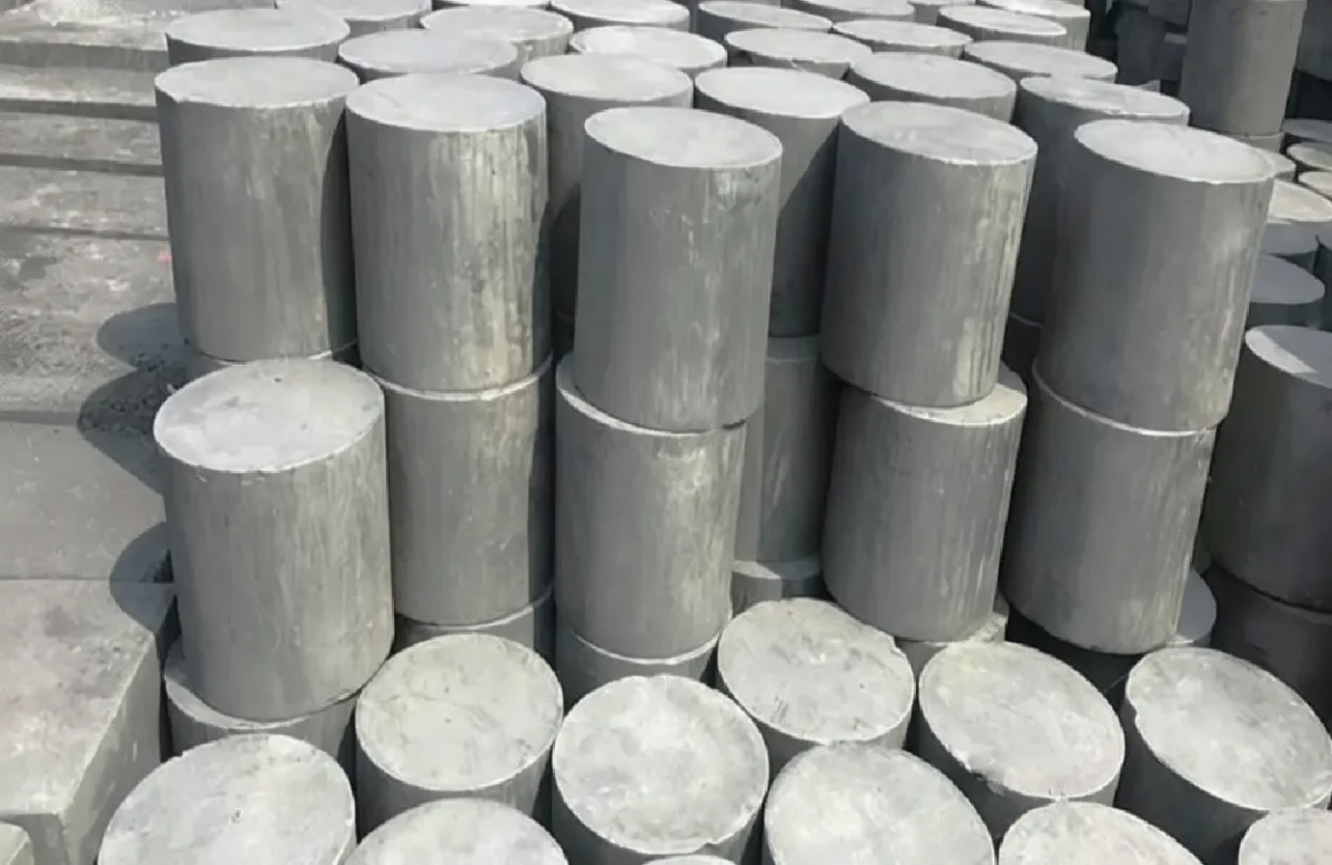 Flexible graphite sheets and raw material for sealing, insulation, and high-performance gaskets