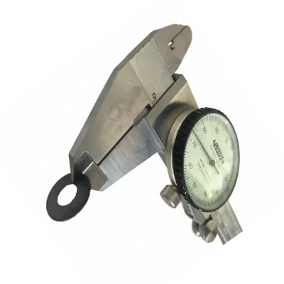 Large graphite ring for heavy-duty equipment and high-precision assembly